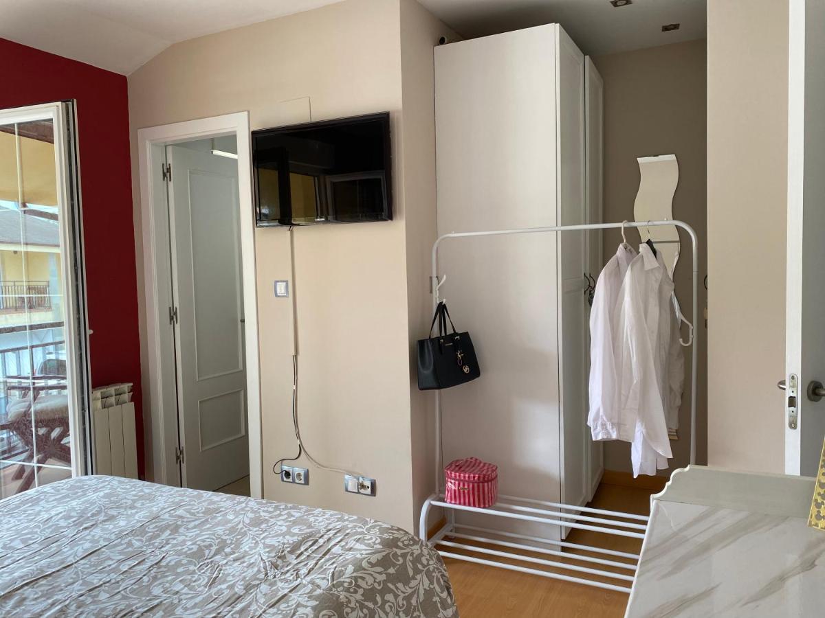 Habitacion Con Bano Privado En Casa Del Anfitrion Carandia Bagian luar foto