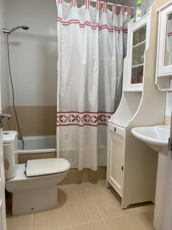 Habitacion Con Bano Privado En Casa Del Anfitrion Carandia Bagian luar foto